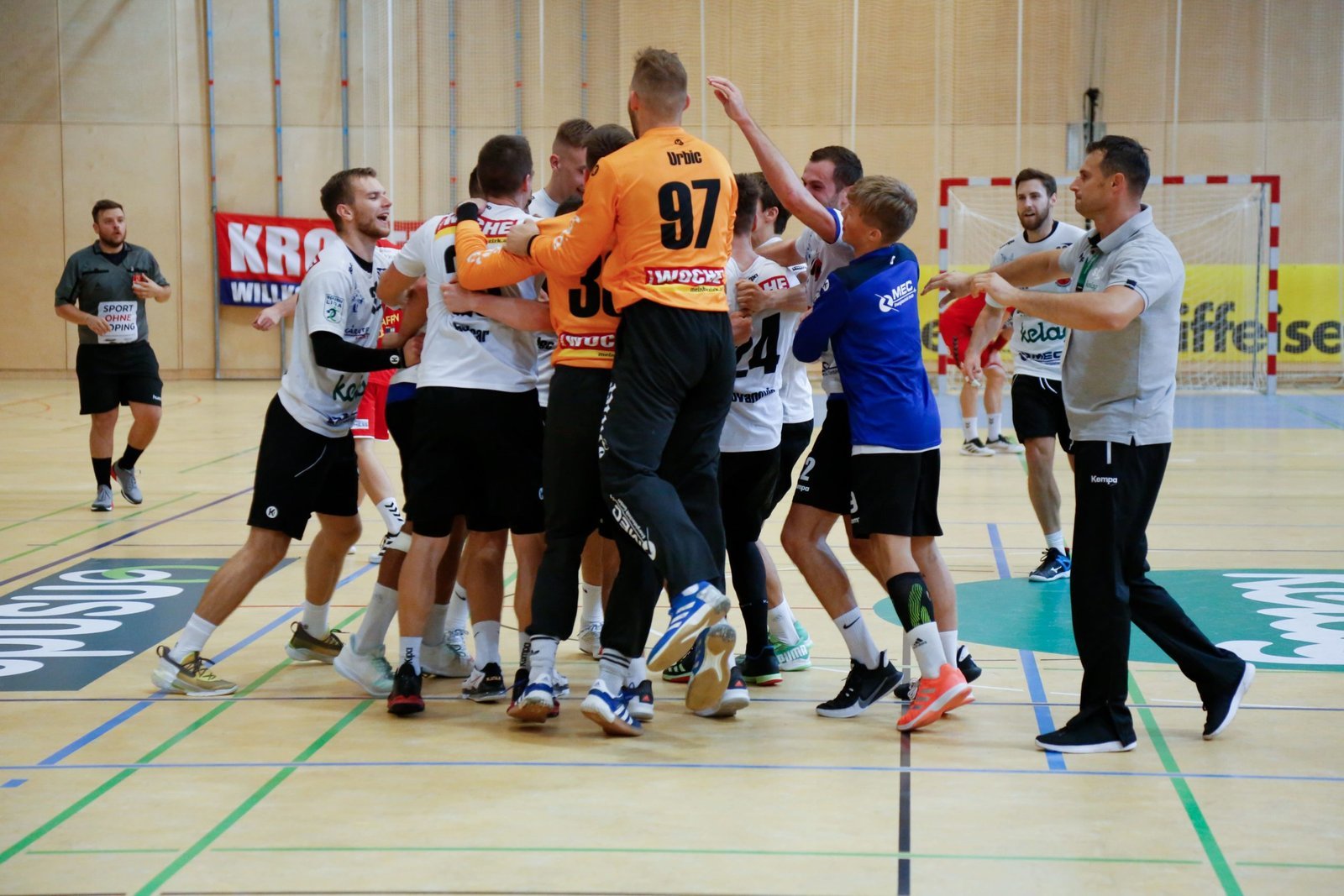 Die Blauen Luchse in der Ballspielhalle Ferlach